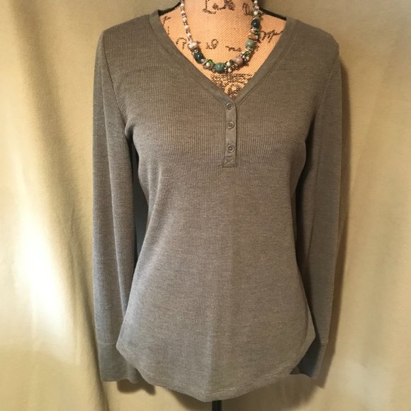 Faded Glory Sweaters - Light and  Comfy Sweater Long Sleeves  3 buttons